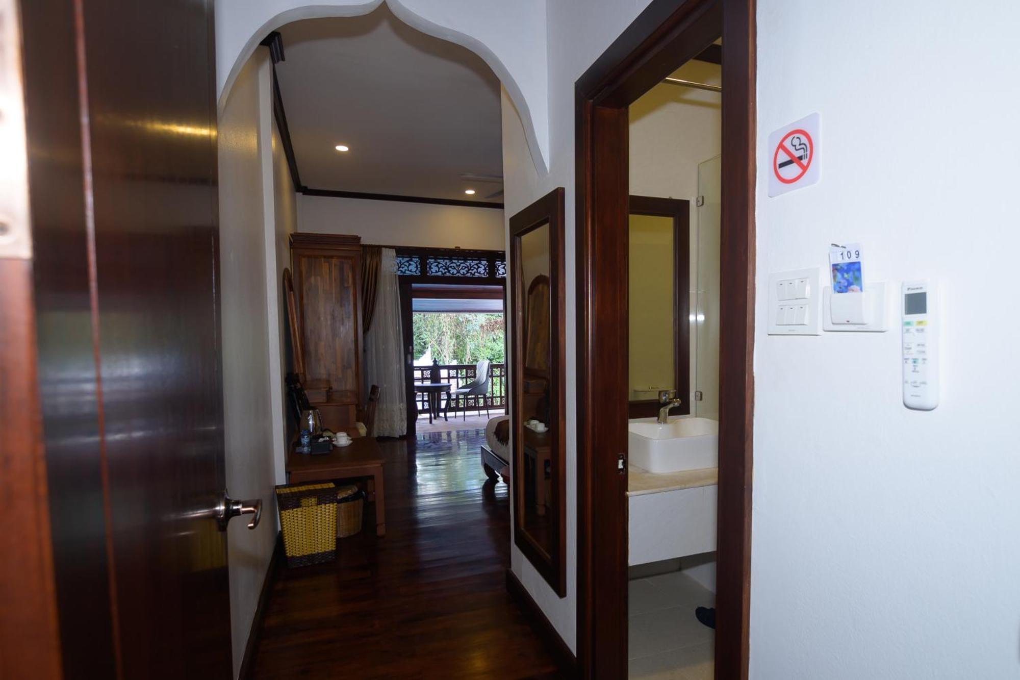 Lux Hotel Luang Prabang Exterior photo